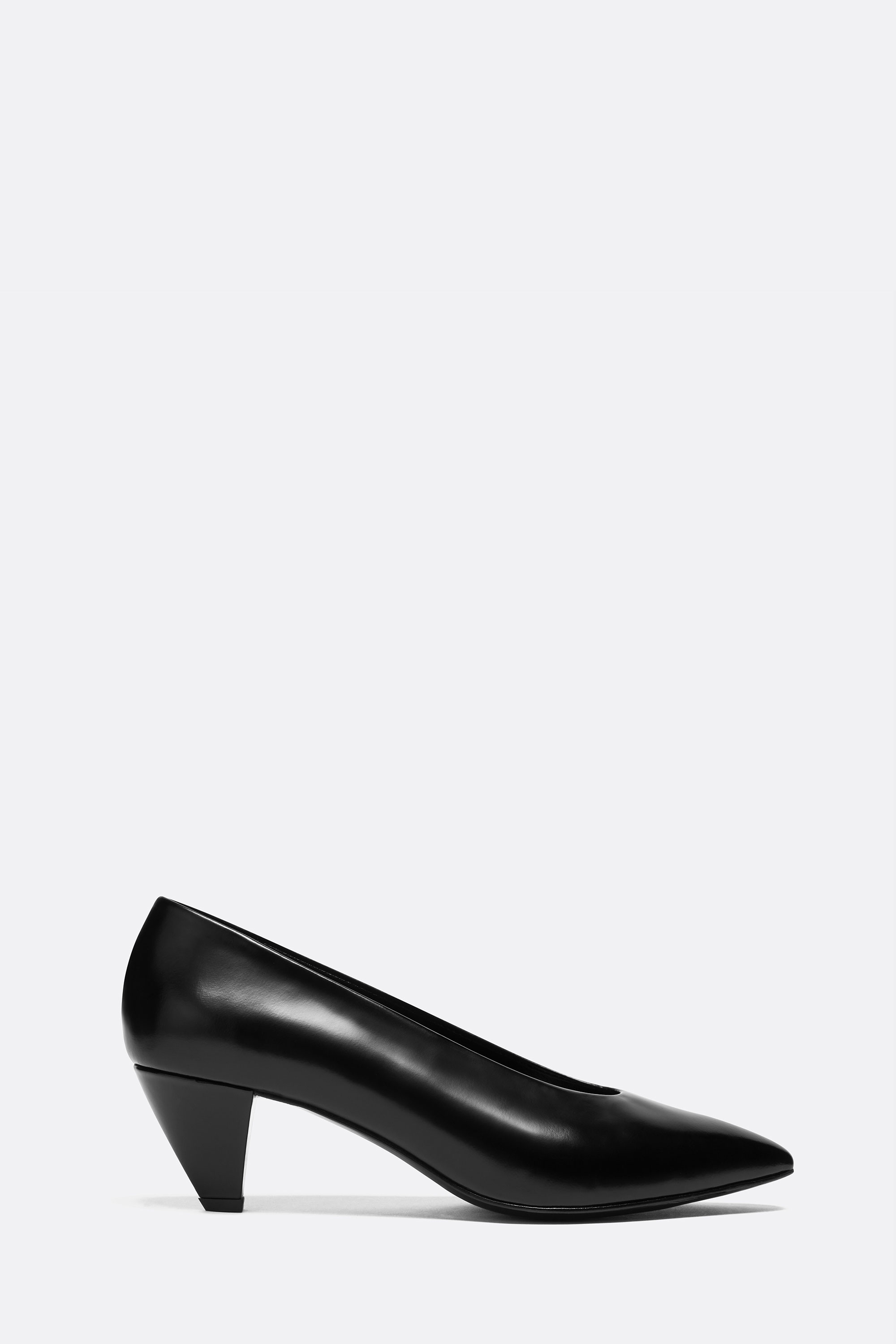 ‘Wayfarer’ Pump - DORA TEYMUR